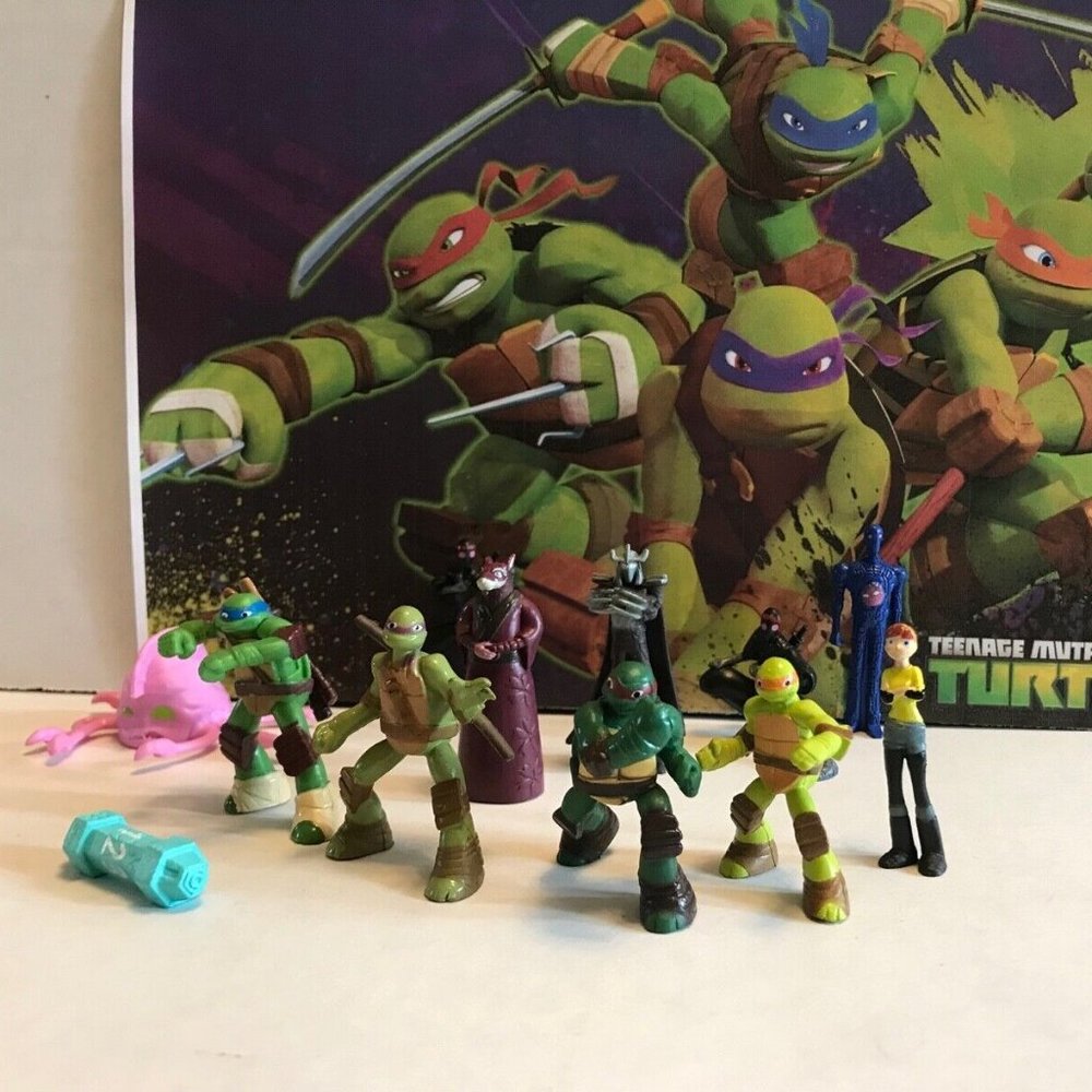Teenage Mutant Ninja Turtles Party Favors Set of 12 Shredder, April, and More!